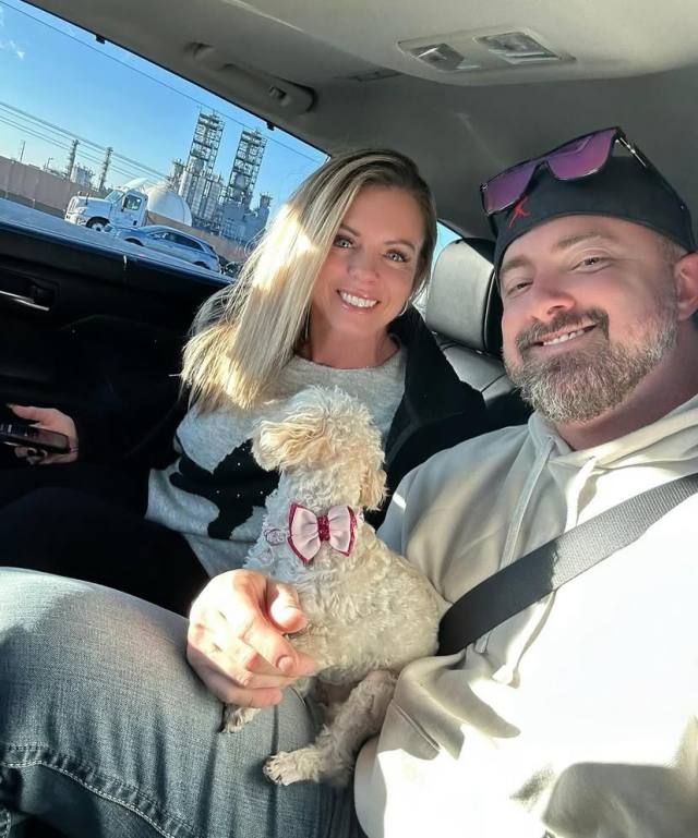 We are a couple seeking to pay a man $1,500 to have sex with me . Read description for more details about the arrangements - Image 3